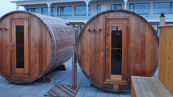 Sauna im Weinfass: Stracta-Hotel