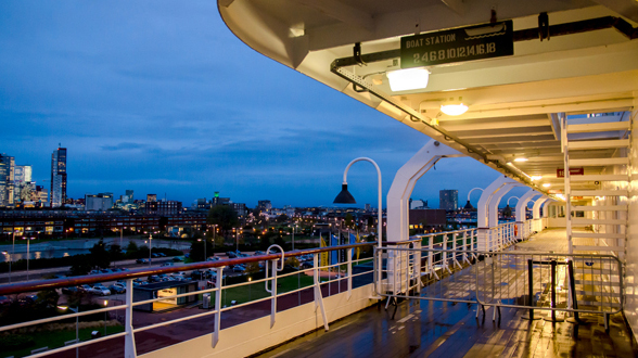 An Deck der SS Rotterdam