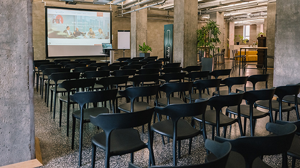 1000 Satellites Hamburg Speicher